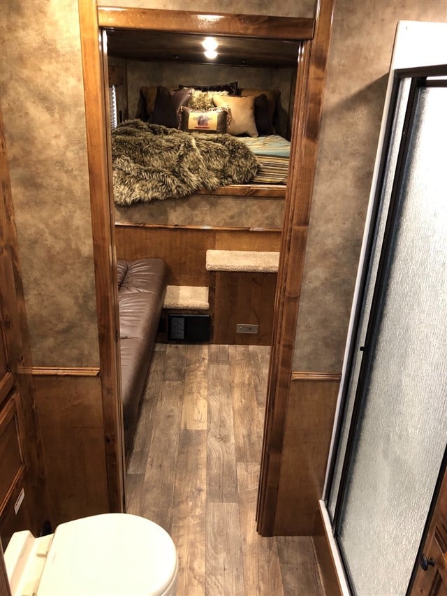 Trailer Photo 19
