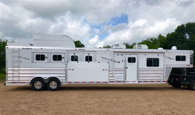 2026 Platinum Coach coach 4h 16 swall w slide reverse load 2 couches
