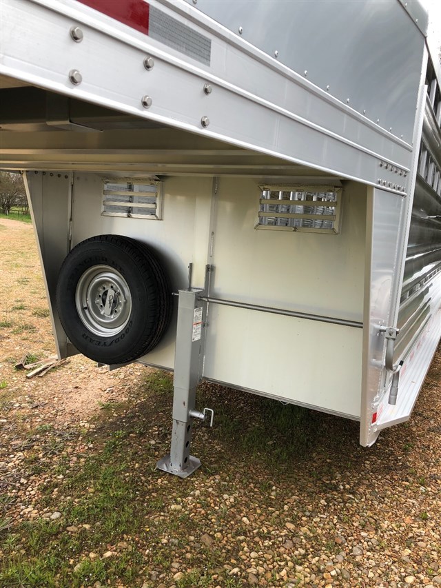 Trailer Photo 27