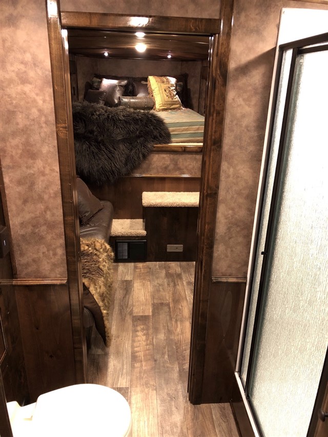 Trailer Photo 17