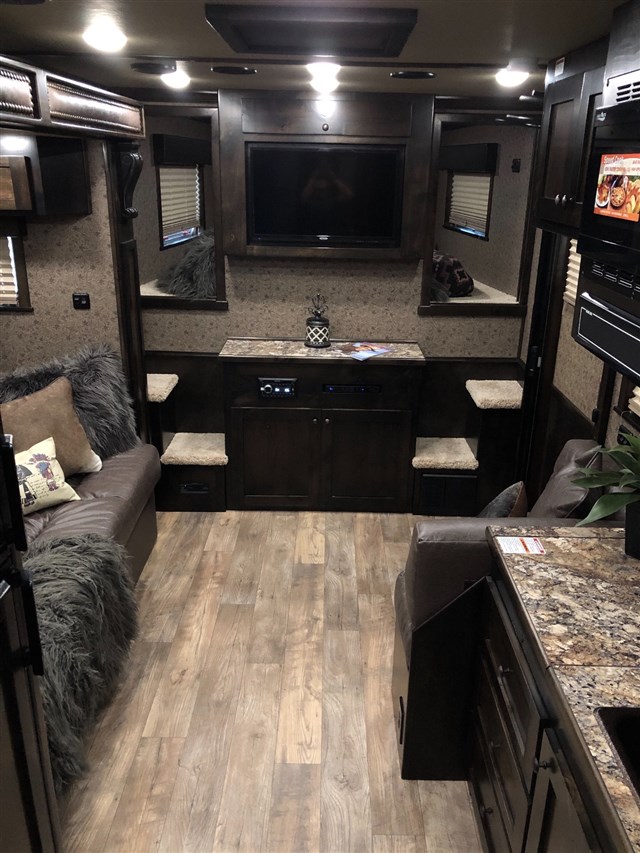 Trailer Photo 18