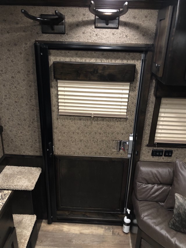 Trailer Photo 24