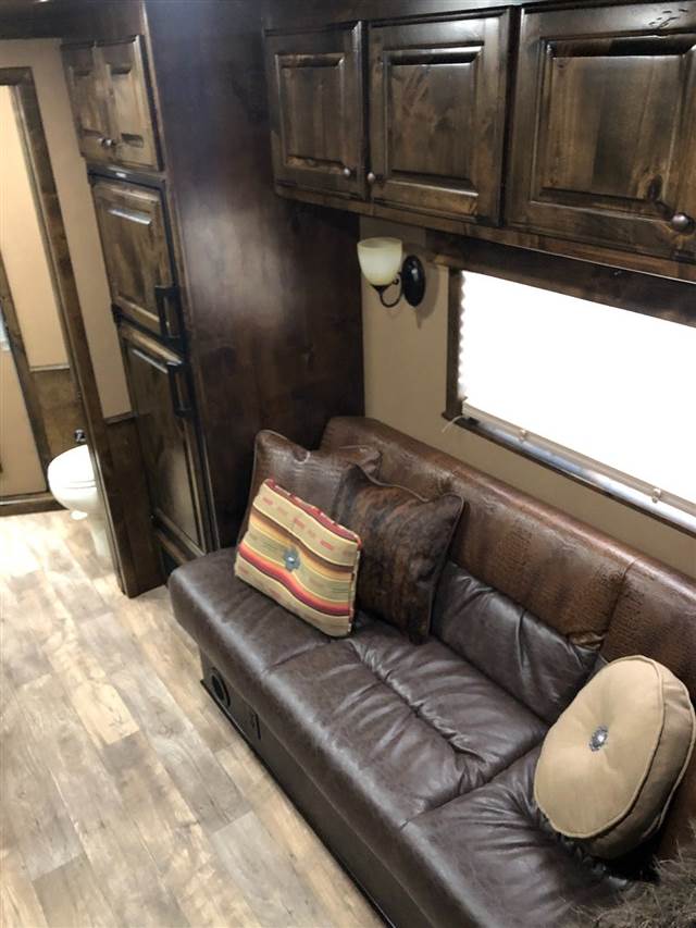 Trailer Photo 11