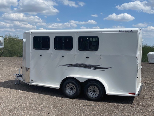 2022 Titan Trailer 3 Horse BP drop on the head front tack