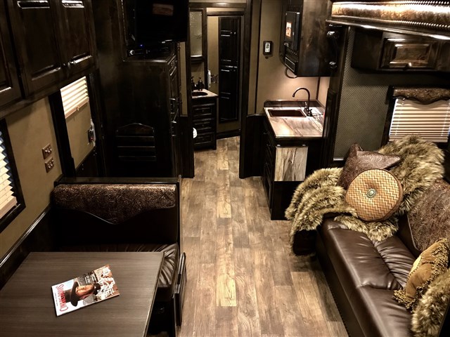 Trailer Photo 11