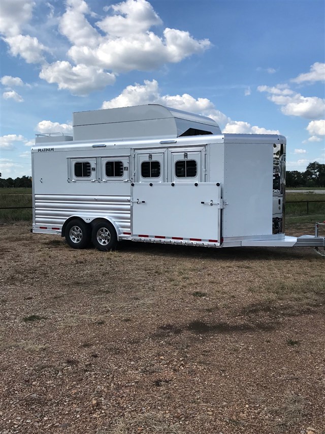 Trailer Photo 11
