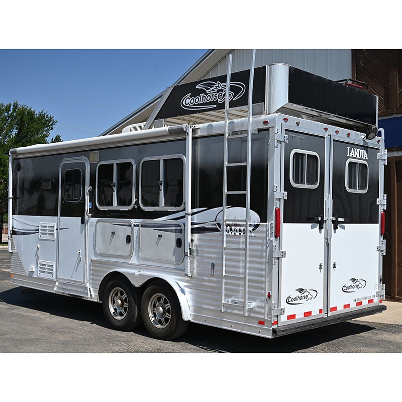 2007 Lakota 2007 Lakota 2 Horse Bumper Pull Living Quarters