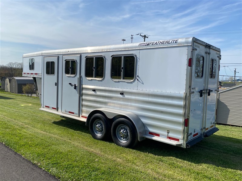 2012 Featherlite 8533 3 HORSE SLANT GOOSENECK