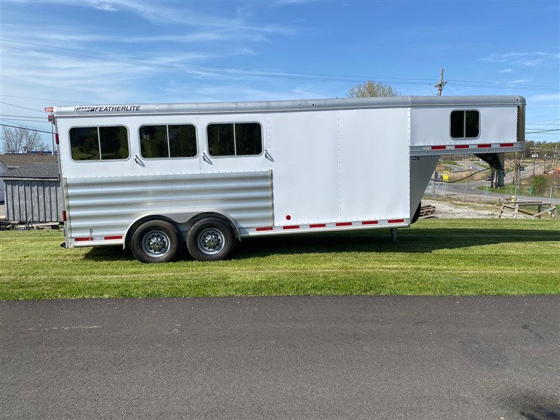 2012 Featherlite 8533 3 HORSE SLANT GOOSENECK