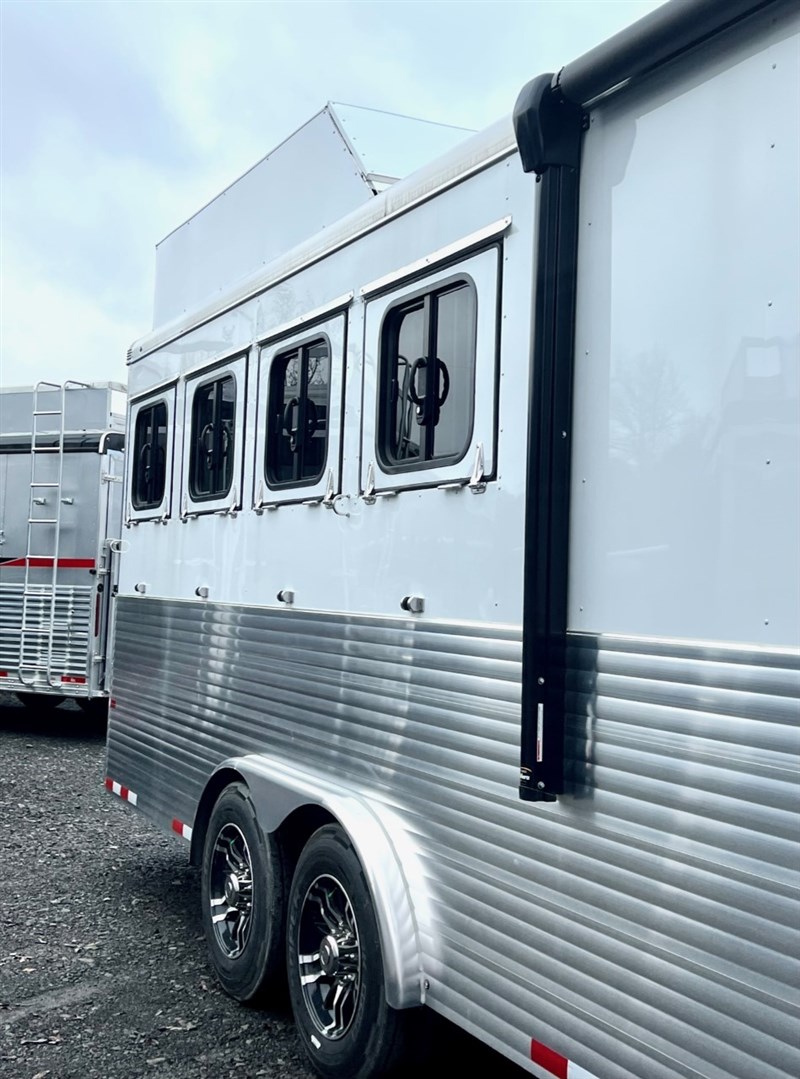Trailer Photo 13