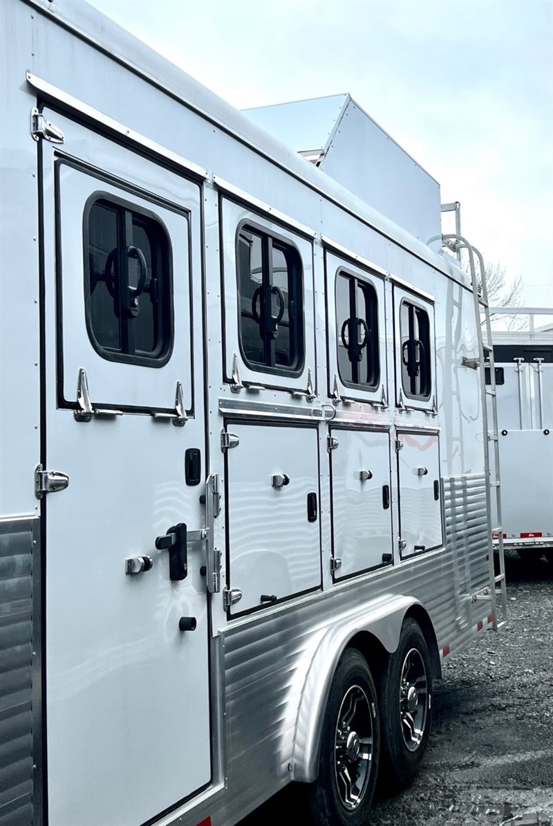 Trailer Photo 14