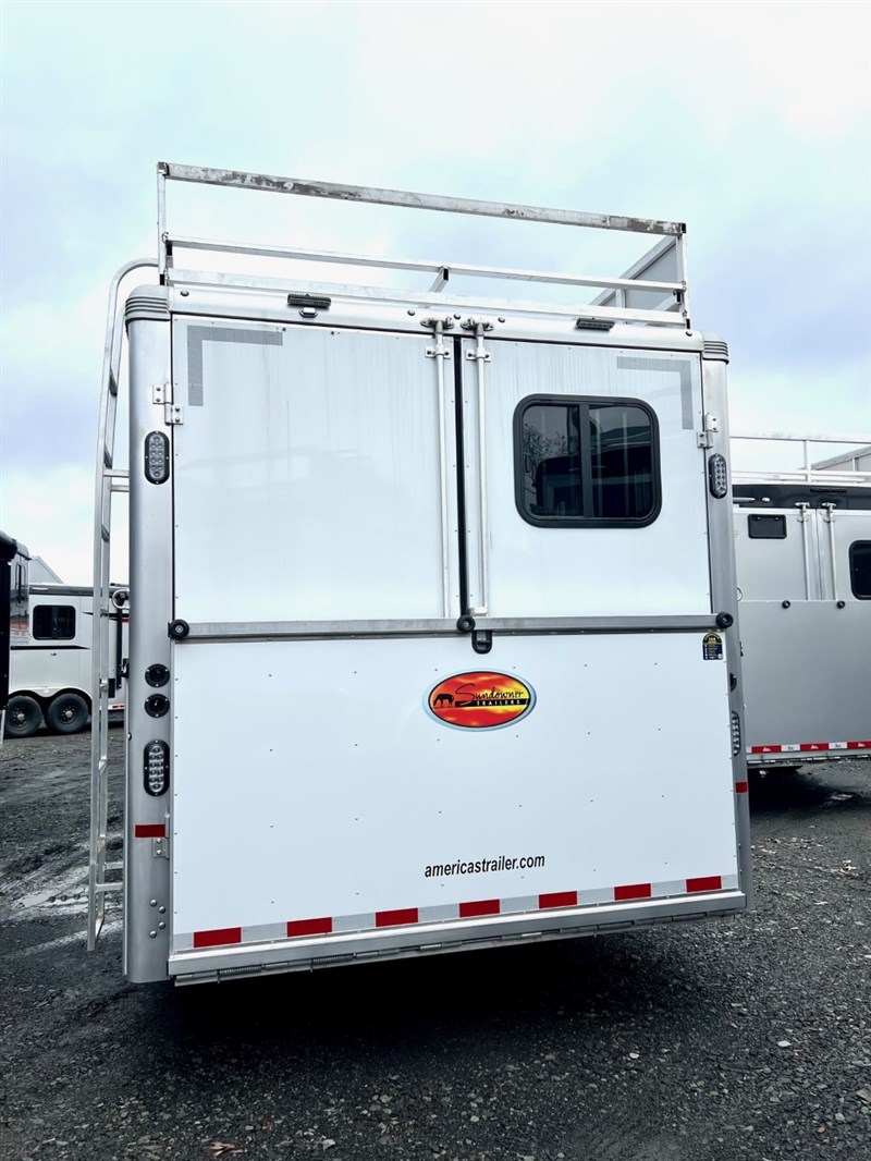 Trailer Photo 15