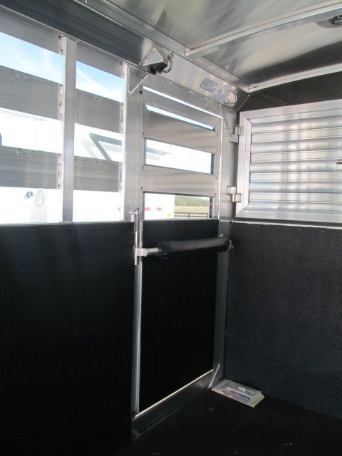Trailer Photo 10