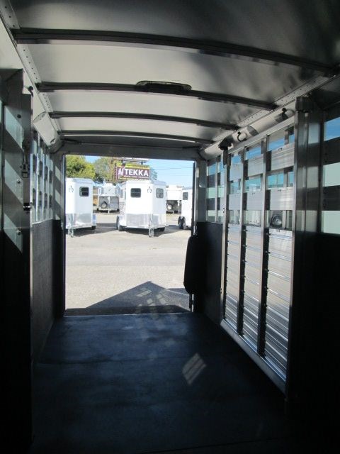 Trailer Photo 11