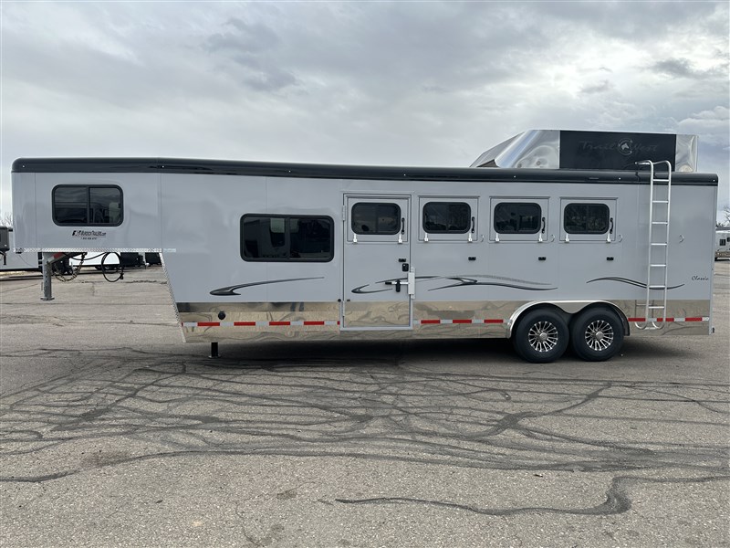 2024 Trails West 4 Horse Classic Warmblood Height 8' Wide