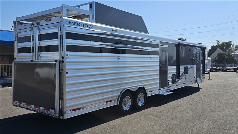Trailer Photo 11