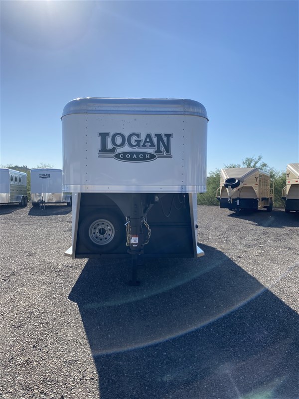 2023 Logan Coach logan 20' stock combo full 7'3"wide inside