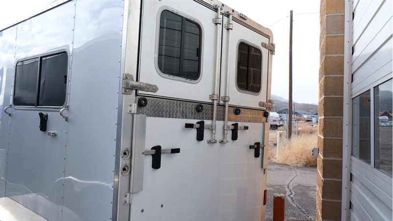 Trailer Photo 10