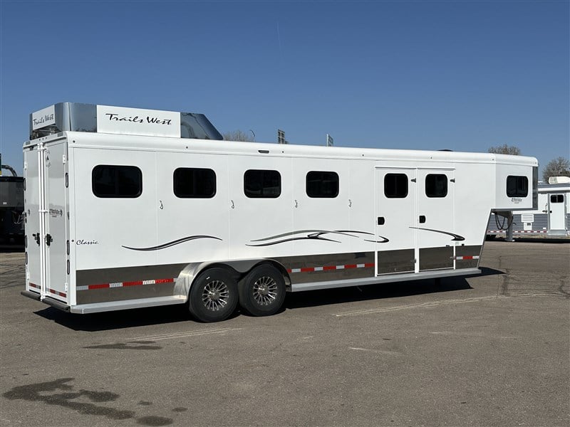2024 Trails West classic deluxe 7'6'' tall ac/propane heat *extras*
