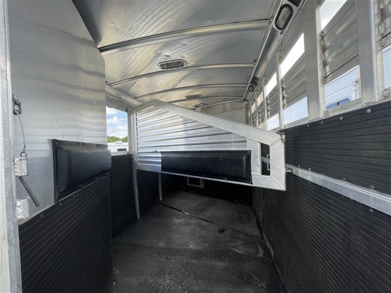 1998 Elite 3-horse trailer