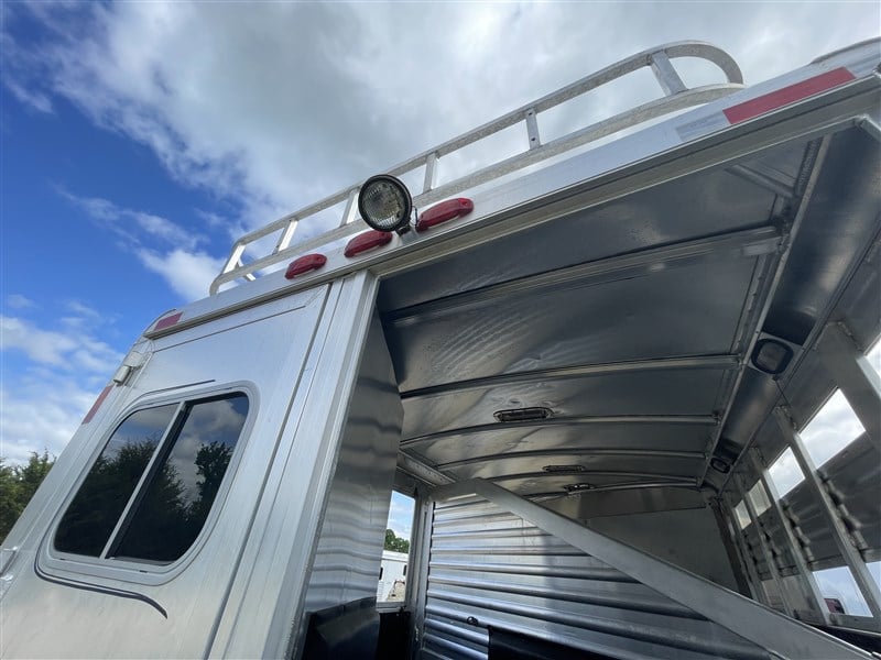 1998 Elite 3-horse trailer