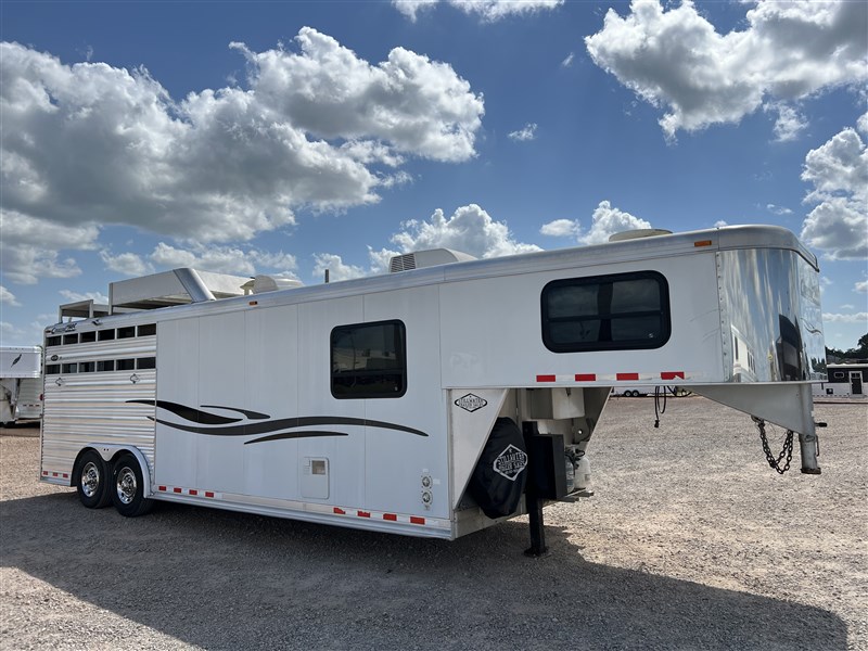 2006 Cimarron cimarron 3 horse 10' lq