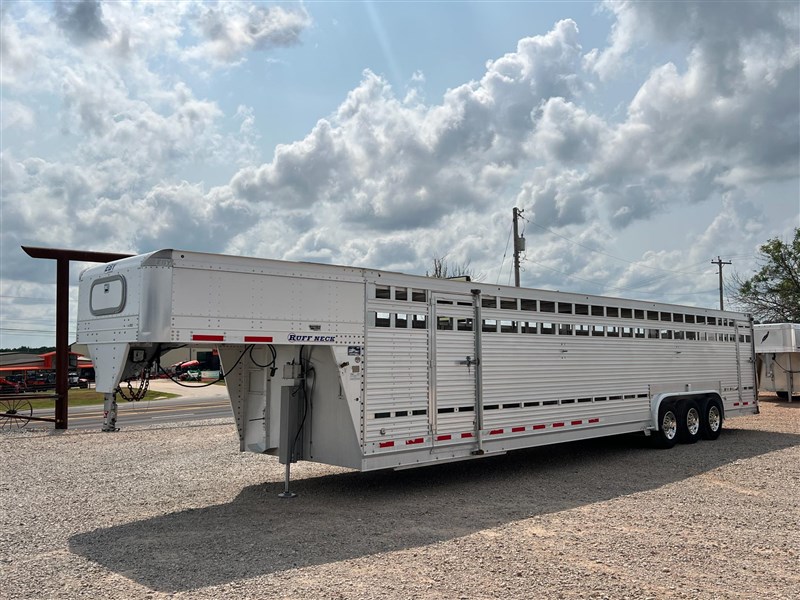 2018 Eby eby 36' stock trailer