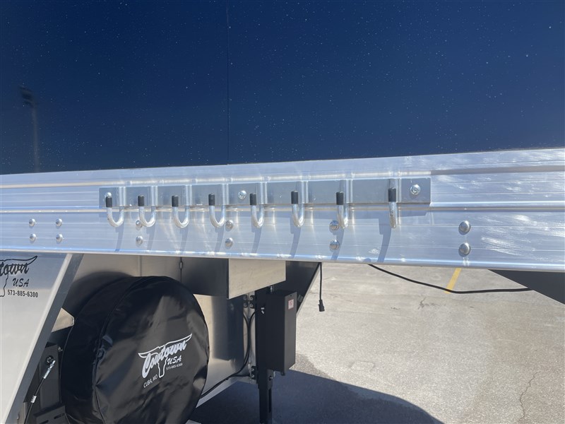 2024 A Winchester 12Horse Polo Trailer with ElecHydraulic Brakes