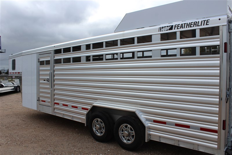 Trailer Photo 12