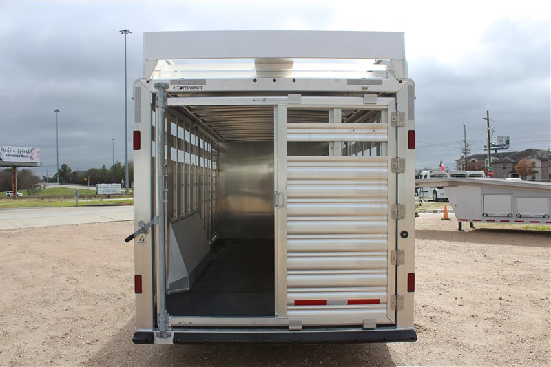 Trailer Photo 15