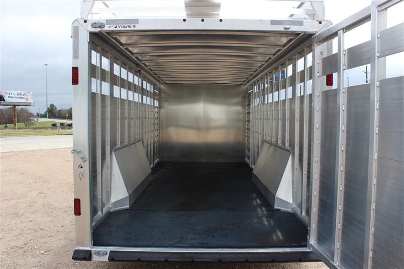 Trailer Photo 17