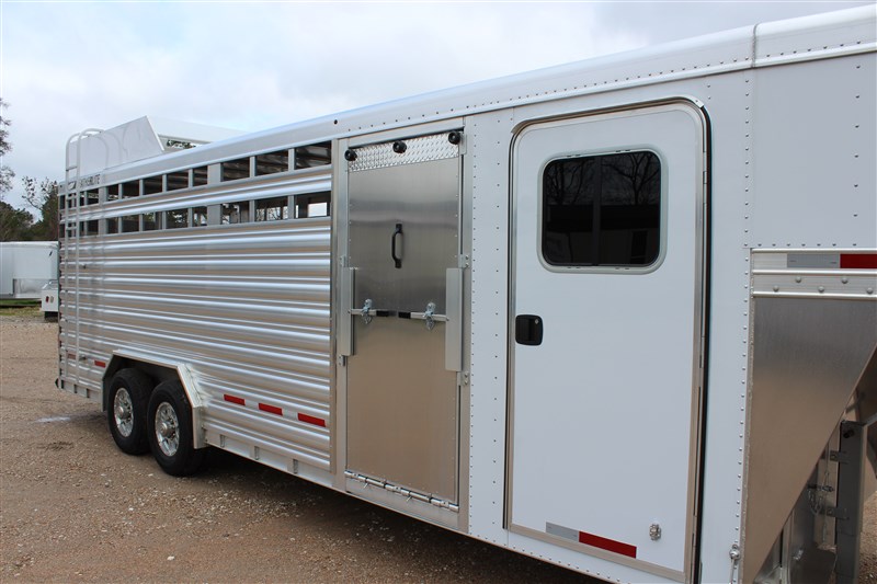 Trailer Photo 2