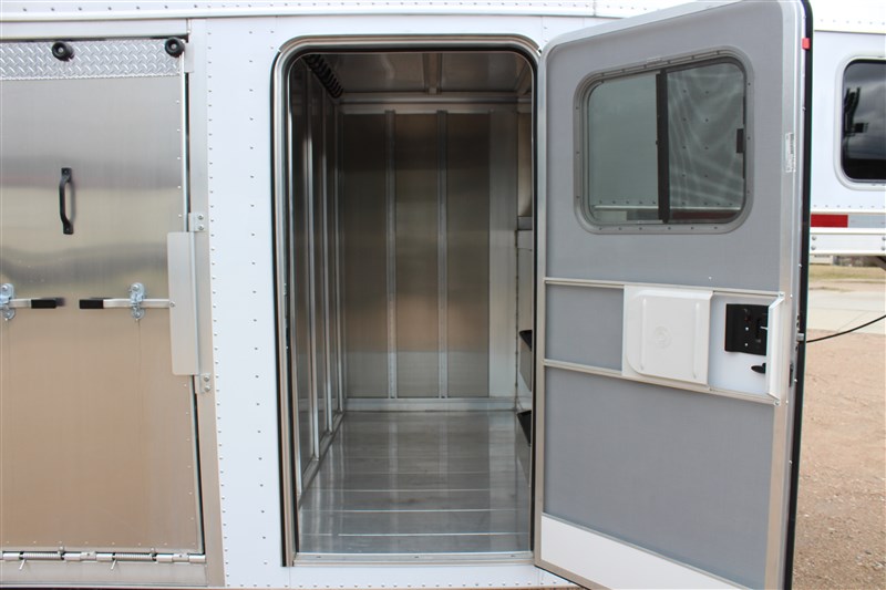 Trailer Photo 26