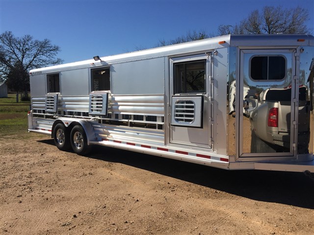 Trailer Photo 11