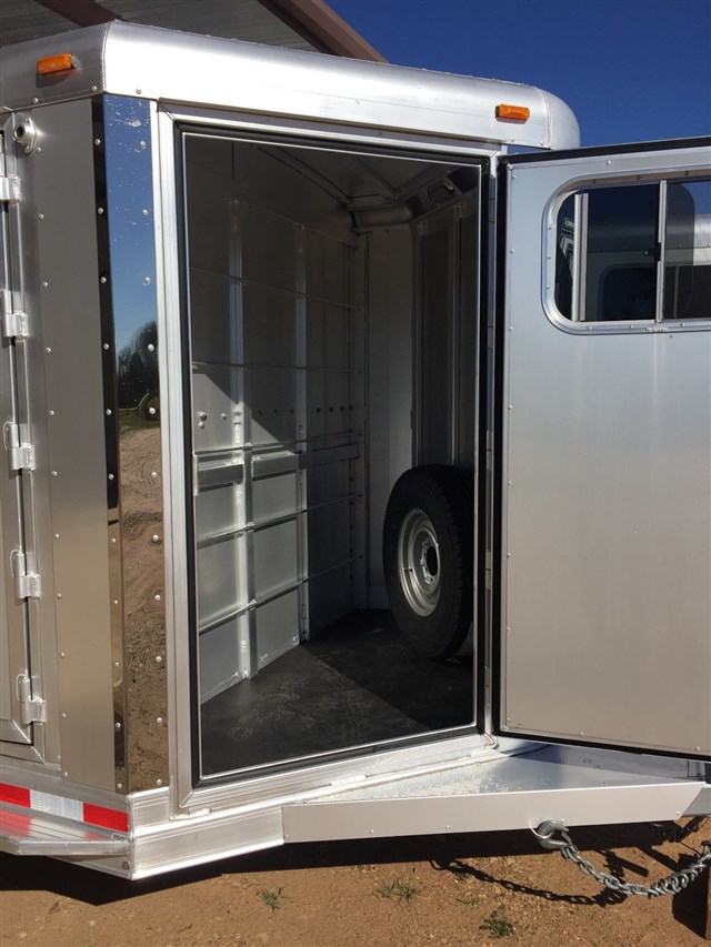 2025 Platinum Coach 10 pen pig/lamb/cattle/cargo