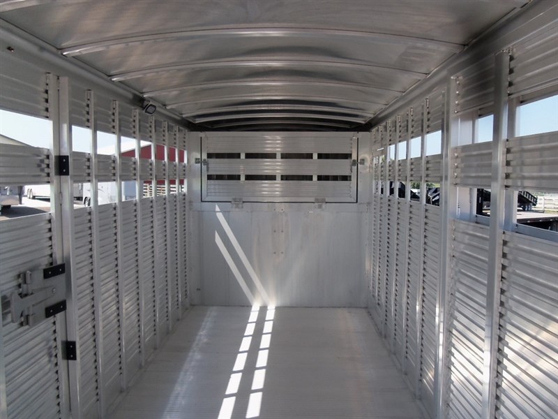 Trailer Photo 7