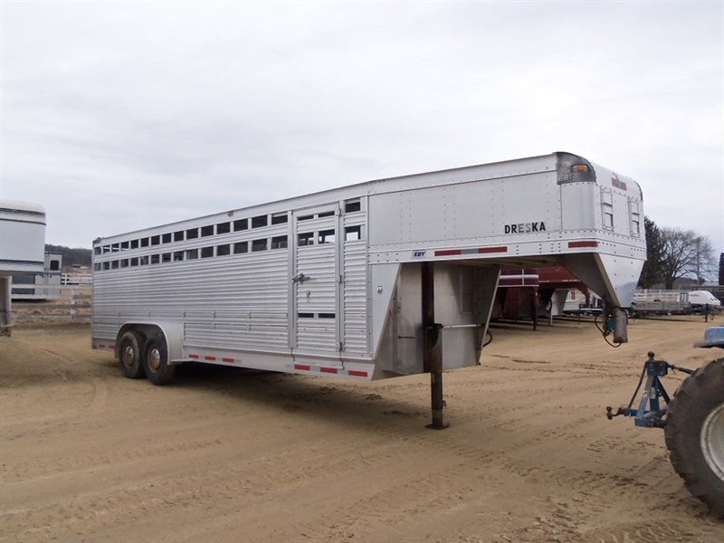Trailer Photo 8