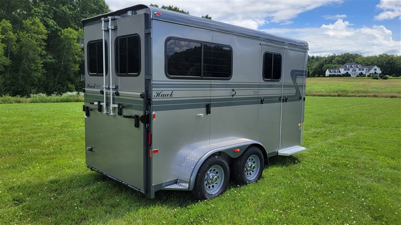 2026 Hawk $4000 added options! 2h bp dlx ldd pc $249 mo!