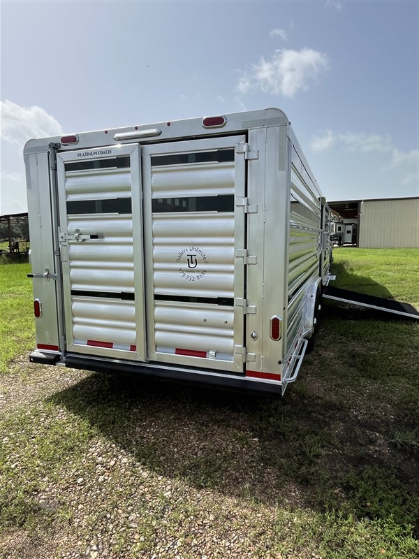 Trailer Photo 16