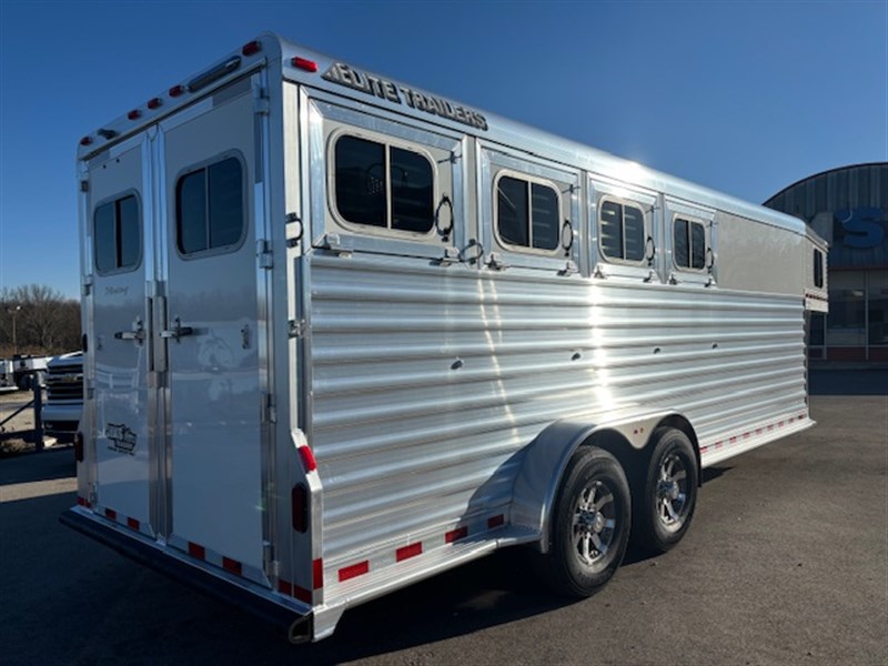 Trailer Photo 4