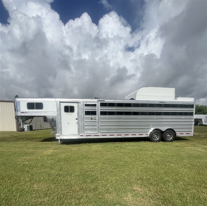 Trailer Photo 16