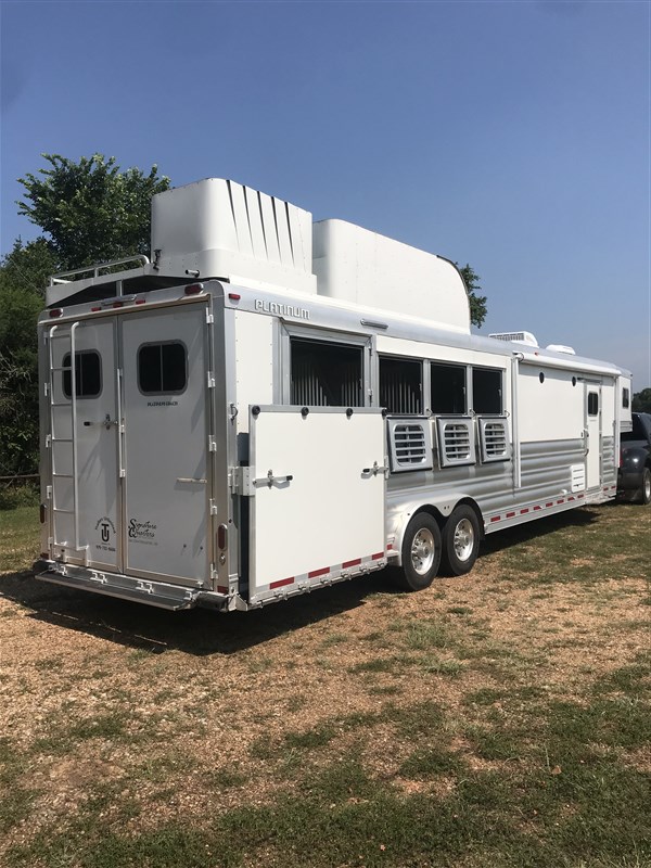 2026 Platinum Coach 4h 12 sofa/sleeper,bunk,lounge chair, large tack