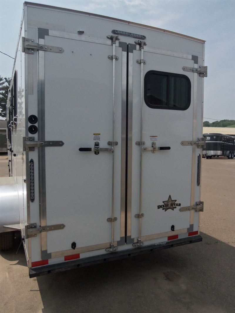 Trailer Photo 9