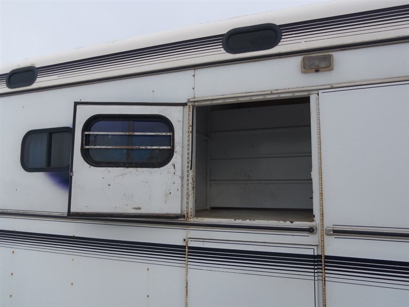 Trailer Photo 10