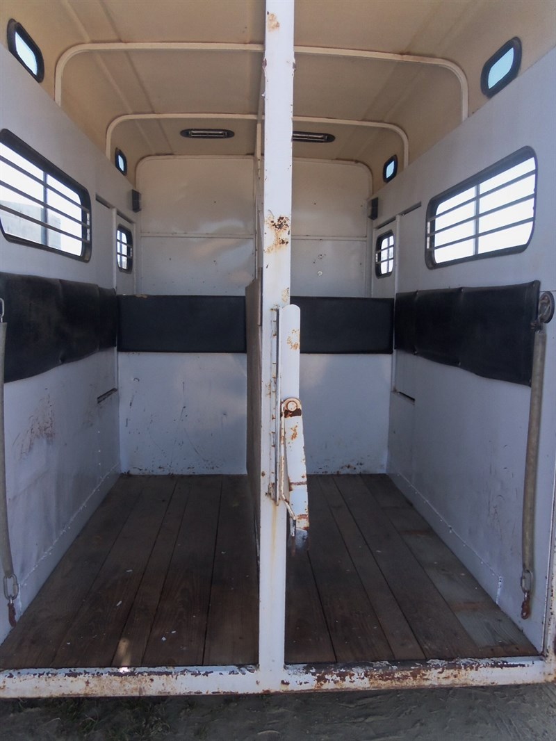 Trailer Photo 13
