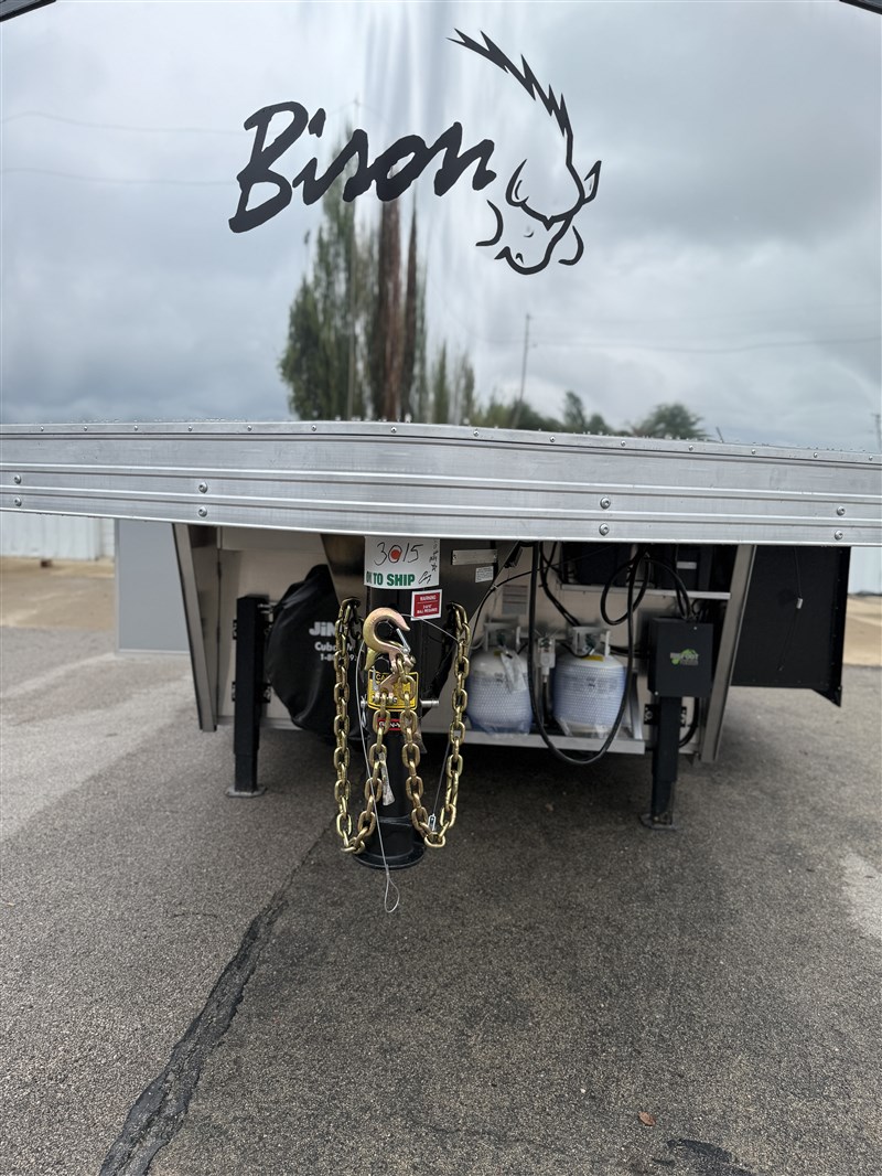 2026 Bison 8316 silverado 3 horse lq j5106