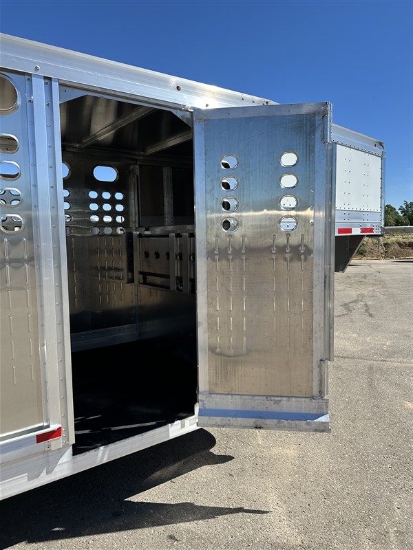 Trailer Photo 21