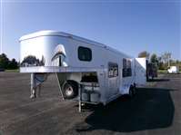 2006 2 horse Exiss 6907 Living Quarter 