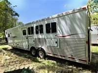 2006 3 horse Featherlite 3H GN M-8587,13'LQ, Mudroom, mangers, ON LOT
