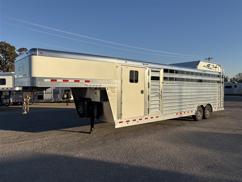 Trailer Photo 17